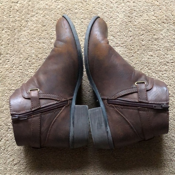 White Mt. Leather Boots | Size 9 - Picture 6 of 8